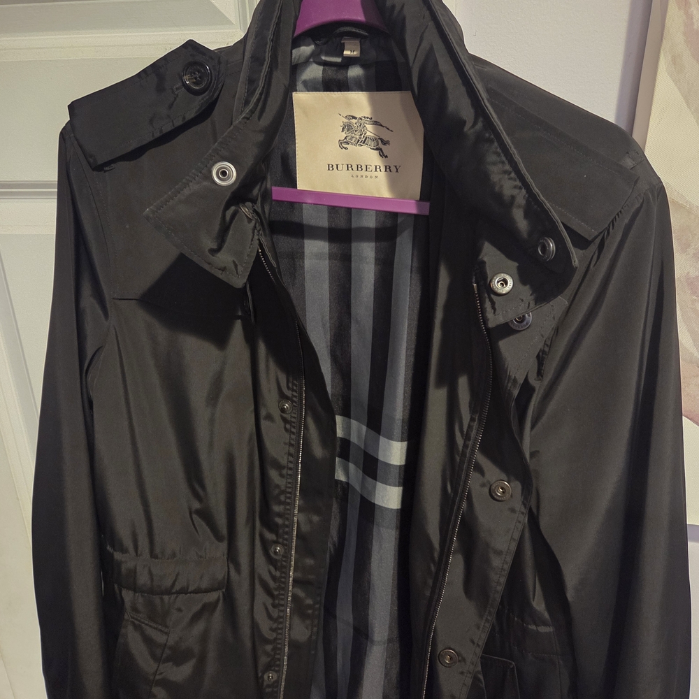 Burberry Black Raincoat with Signature Check Lining